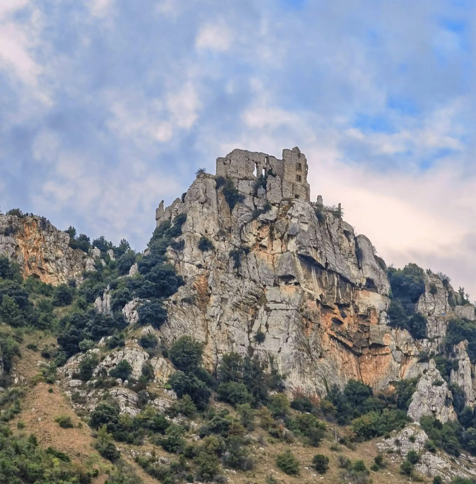 Château de Crussol en Ardèche - Rhône Crussol Tourisme