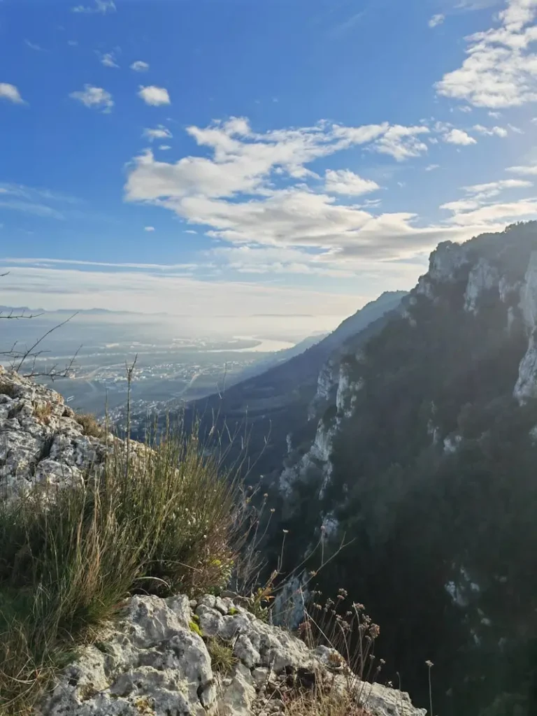 Château de Crussol en Ardèche - Rhône Crussol Tourisme